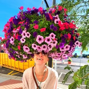 Meet your Posher, Tiara